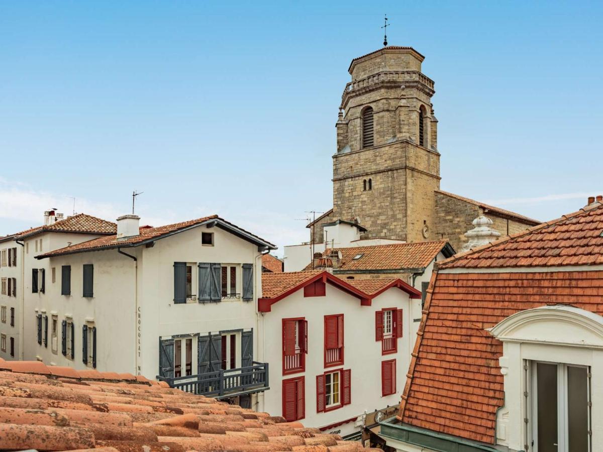 T3 Sous Les Toits, Centre Historique De St-jean-de-luz, Proche Et Commerces - Fr-1-4-681 Appartement *